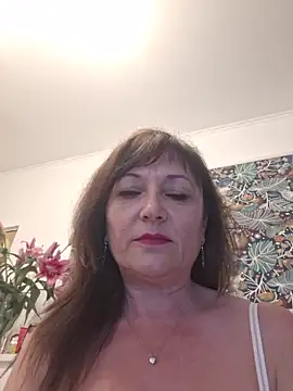 SaraGina online show from April 29, 2026, 9:32 pm