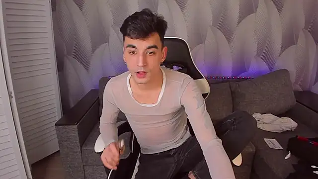 Snapshot of Slendy_Knox chatting on February 22, 2026, 2:30 pm Slendy Knox online show from February 22, 2026, 2:30 pm