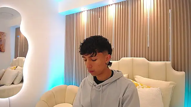 Aiden Rivers  online show from March 18, 2026, 1:13 pm