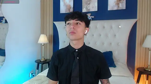 Aiden Rivers  online show from June 18, 2026, 1:16 pm