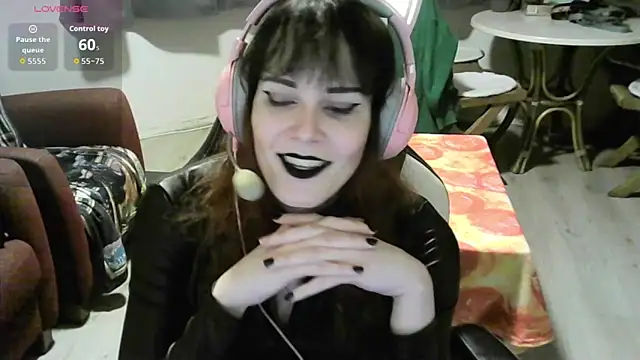 Snapshot of Samanteased chatting on February 17, 2026, 10:40 pm Samanteased online show from February 17, 2026, 10:40 pm