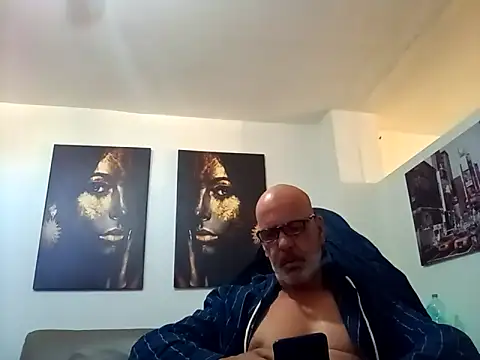 Milwokee online show from February 21, 2026, 12:07 pm