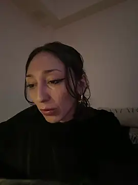 FrutillitaXX online show from July 30, 2026, 8:13 am