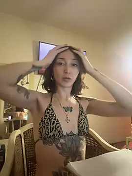 Snapshot of FrutillitaXX chatting on February 28, 2026, 11:26 pm FrutillitaXX online show from February 28, 2026, 11:26 pm