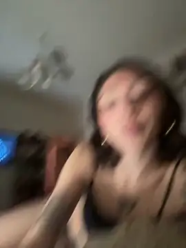 Snapshot of FrutillitaXX chatting on February 26, 2026, 6:13 am FrutillitaXX online show from February 26, 2026, 6:13 am