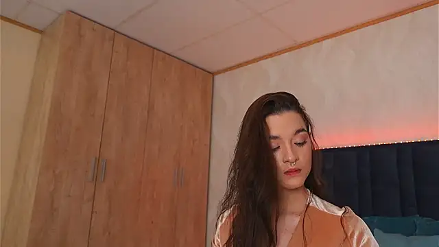 Snapshot of LucyDeLuca chatting on March 19, 2026, 5:18 am LucyDeLuca online show from March 19, 2026, 5:18 am