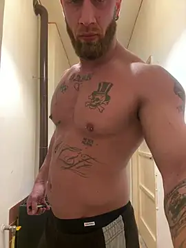 Snapshot of Tiziano94 chatting on March 6, 2026, 1:00 am Tiziano94 online show from March 6, 2026, 1:00 am