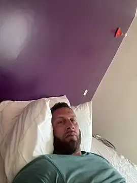 Snapshot of Tiziano94 chatting on April 12, 2026, 2:20 pm Tiziano94 online show from April 12, 2026, 2:20 pm