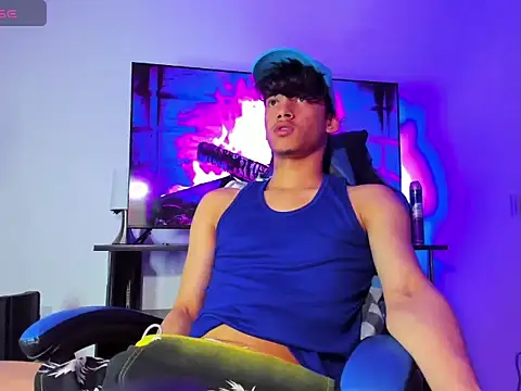 Lyam Russo online show from March 11, 2026, 4:28 am