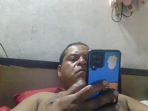 Snapshot of DesexedCooler chatting on February 16, 2026, 9:24 pm DesexedCooler online show from February 16, 2026, 9:24 pm