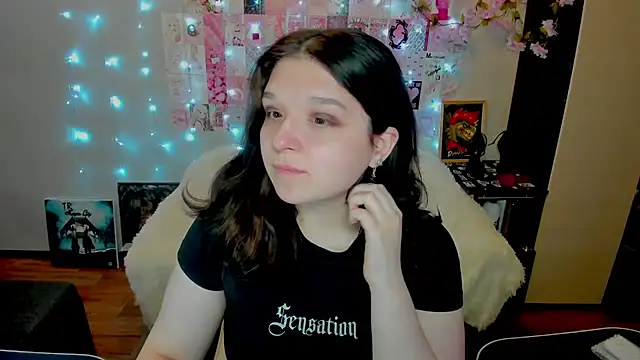 Kate Acid online show from May 3, 2026, 11:30 pm