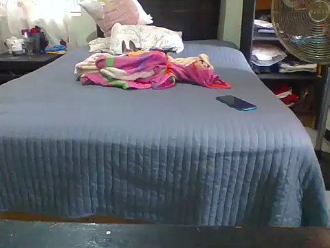 Snapshot of BeetledStoop chatting on March 8, 2026, 7:28 pm BeetledStoop online show from March 8, 2026, 7:28 pm