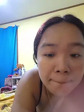 Snapshot of Polished_Princess chatting on May 11, 2026, 12:39 pm Polished Princess online show from May 11, 2026, 12:39 pm