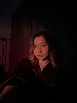 EmmaTurners online show from February 18, 2026, 6:59 pm