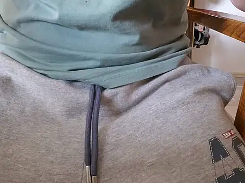 RetroWorth01 online show from February 27, 2026, 3:12 pm