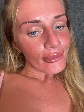 jadey19x online show from July 27, 2026, 8:38 pm