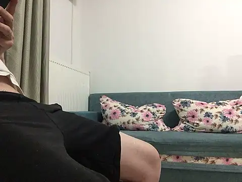 Snapshot of Scarbau chatting on June 1, 2026, 9:36 pm Scarbau online show from June 1, 2026, 9:36 pm