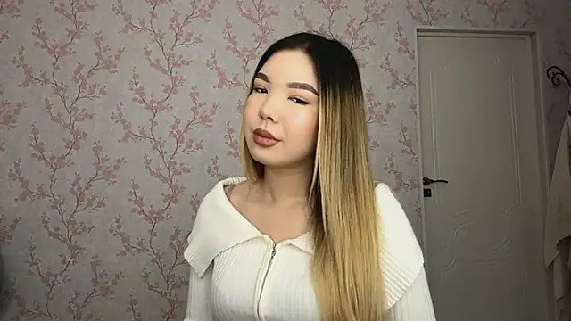 Snapshot of Elina_Mottel chatting on February 27, 2026, 7:19 am Elina Mottel online show from February 27, 2026, 7:19 am