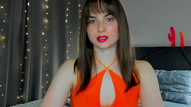 Snapshot of megann_fox2 chatting on April 21, 2026, 2:12 pm megann fox2 online show from April 21, 2026, 2:12 pm