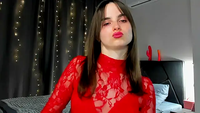 Snapshot of megann_fox2 chatting on March 25, 2026, 5:56 pm megann fox2 online show from March 25, 2026, 5:56 pm