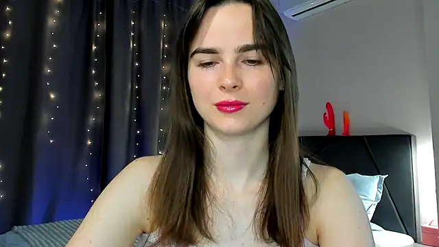 Snapshot of megann_fox2 chatting on March 6, 2026, 8:42 am megann fox2 online show from March 6, 2026, 8:42 am