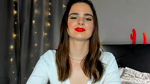 Snapshot of megann_fox2 chatting on May 22, 2026, 3:10 pm megann fox2 online show from May 22, 2026, 3:10 pm