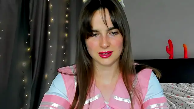 Snapshot of megann_fox2 chatting on May 9, 2026, 3:48 pm megann fox2 online show from May 9, 2026, 3:48 pm