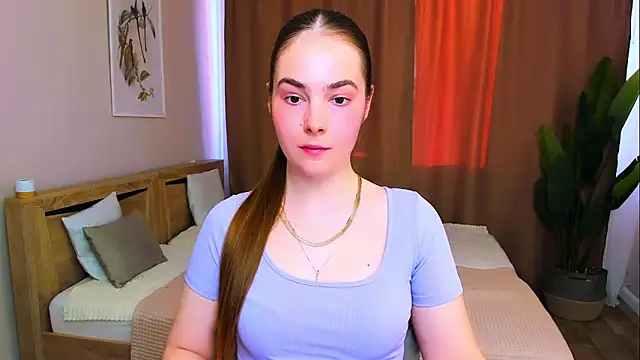 Maddy Wood  online show from April 19, 2026, 4:52 pm
