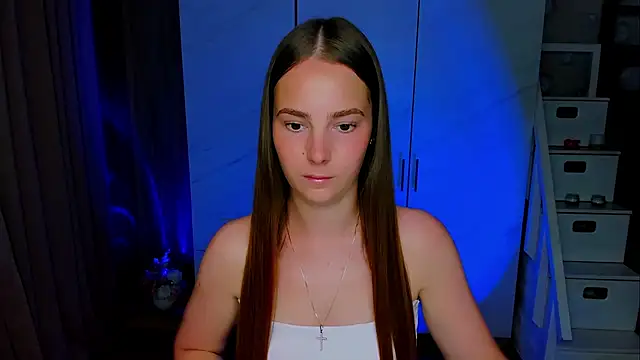 Snapshot of Maddy_Wood_ chatting on July 7, 2026, 4:43 pm Maddy Wood online show from July 7, 2026, 4:43 pm