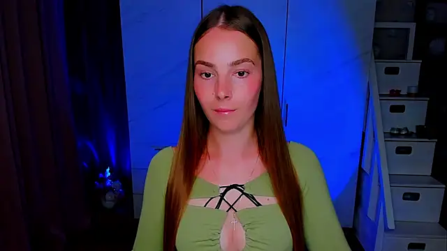 Snapshot of Maddy_Wood_ chatting on July 14, 2026, 8:26 pm Maddy Wood online show from July 14, 2026, 8:26 pm