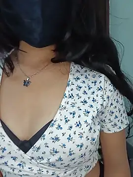 Snapshot of Cutie_babes01 chatting on June 10, 2026, 2:40 pm Cutie babes01 online show from June 10, 2026, 2:40 pm