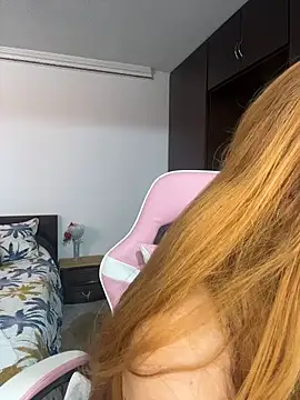 Kiarhatrixie1 online show from February 28, 2026, 4:39 pm