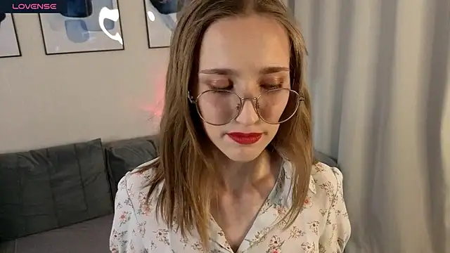 Snapshot of AshleyyJones chatting on May 11, 2026, 2:07 pm AshleyyJones online show from May 11, 2026, 2:07 pm