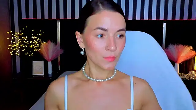 GracefulMichelle online show from June 27, 2026, 7:42 pm