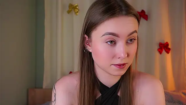 LorileeRuetz online show from February 23, 2026, 12:06 pm