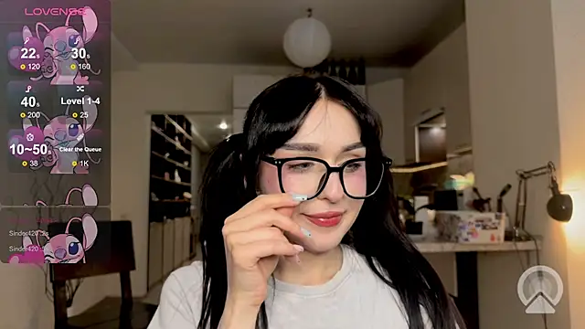 alicelanei online show from May 19, 2026, 7:43 pm