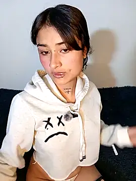 Lili  Clan online show from March 15, 2026, 8:16 pm