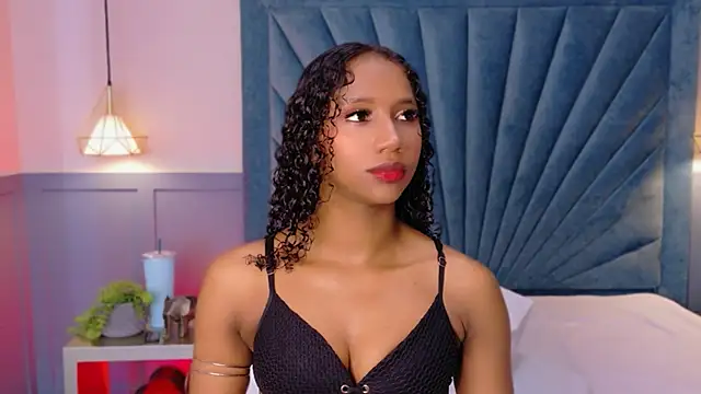 Snapshot of Chloe-Rose- chatting on May 23, 2026, 8:57 am Chloe-Rose- online show from May 23, 2026, 8:57 am