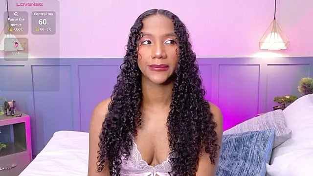 Snapshot of Chloe-Rose- chatting on March 10, 2026, 3:43 am Chloe-Rose- online show from March 10, 2026, 3:43 am