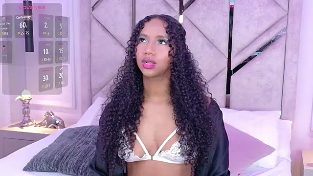 Snapshot of Chloe-Rose- chatting on March 26, 2026, 4:00 am Chloe-Rose- online show from March 26, 2026, 4:00 am