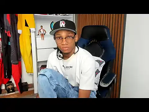 yandi hot online show from February 25, 2026, 1:55 pm