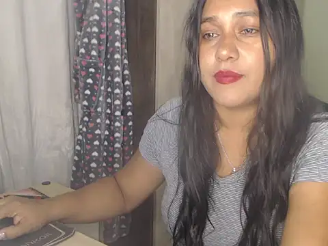 Snapshot of SexyGalletita chatting on February 27, 2026, 2:45 am SexyGalletita online show from February 27, 2026, 2:45 am