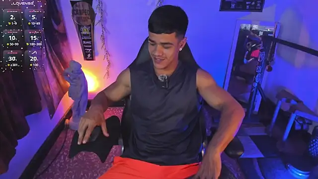 Snapshot of Rob_zaens33 chatting on March 4, 2026, 10:45 am Rob zaens33 online show from March 4, 2026, 10:45 am