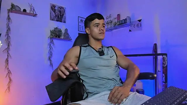 Snapshot of Rob_zaens33 chatting on March 9, 2026, 2:31 pm Rob zaens33 online show from March 9, 2026, 2:31 pm