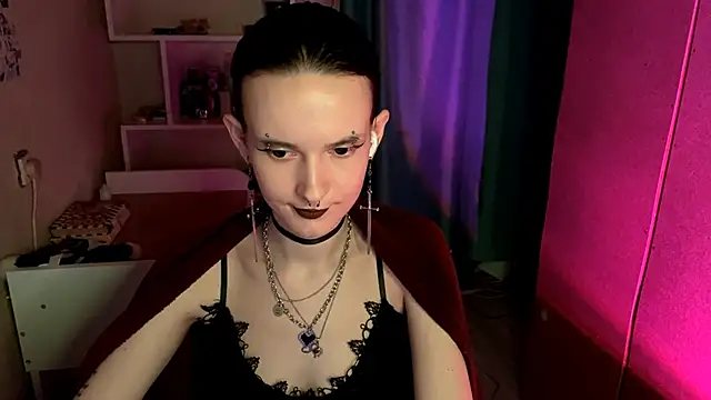MabelDefina online show from May 4, 2026, 5:11 am