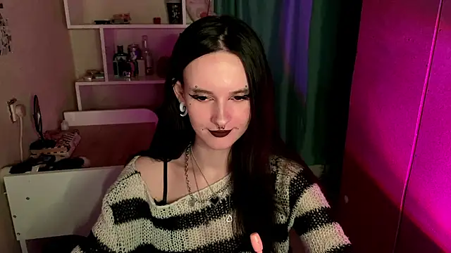 MabelDefina online show from May 5, 2026, 5:10 am
