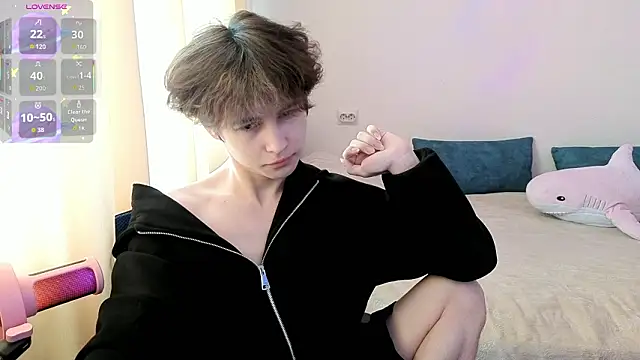 Snapshot of _LukaHayes_ chatting on February 21, 2026, 11:01 am LukaHayes online show from February 21, 2026, 11:01 am