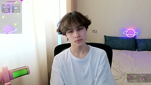  LukaHayes  online show from April 21, 2026, 12:56 pm