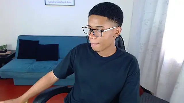 liiam3 online show from February 26, 2026, 8:42 pm