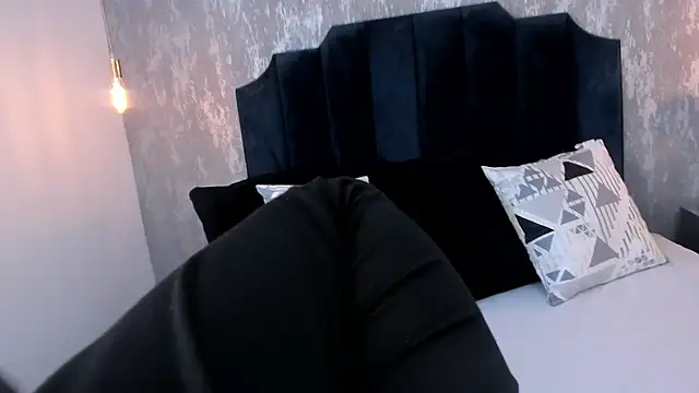 Janna  26 online show from March 25, 2026, 8:19 pm